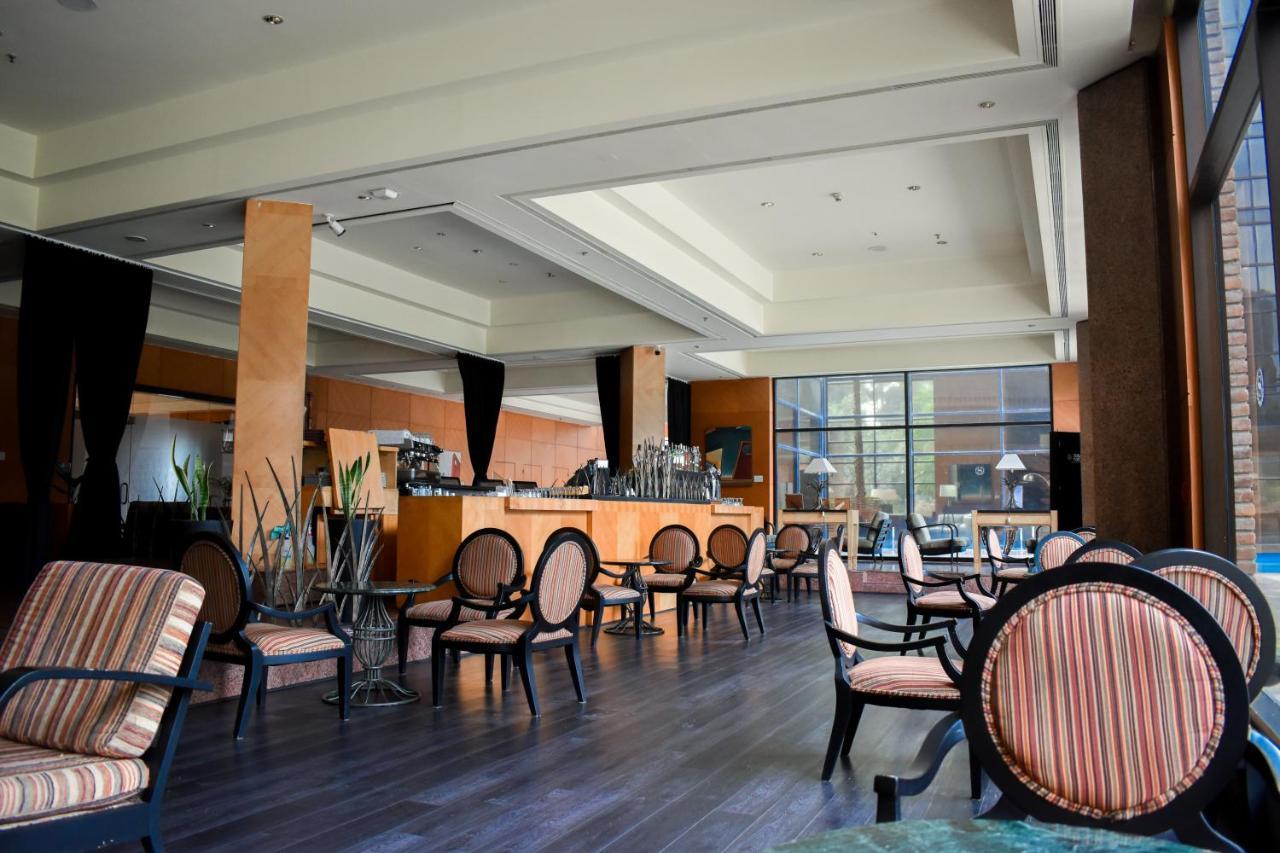 Sheraton Pilar Hotel & Convention Center Kültér fotó