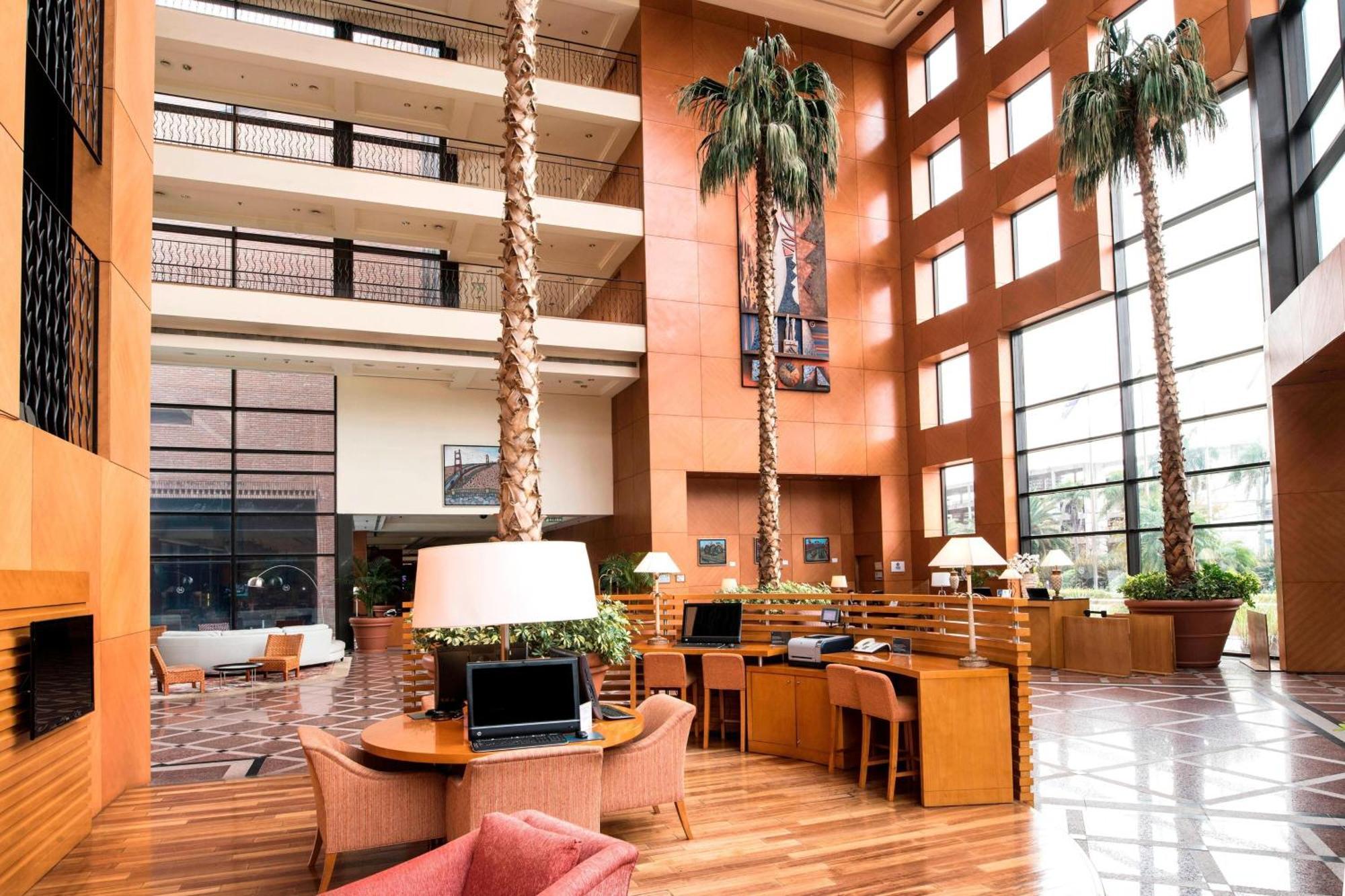 Sheraton Pilar Hotel & Convention Center Kültér fotó