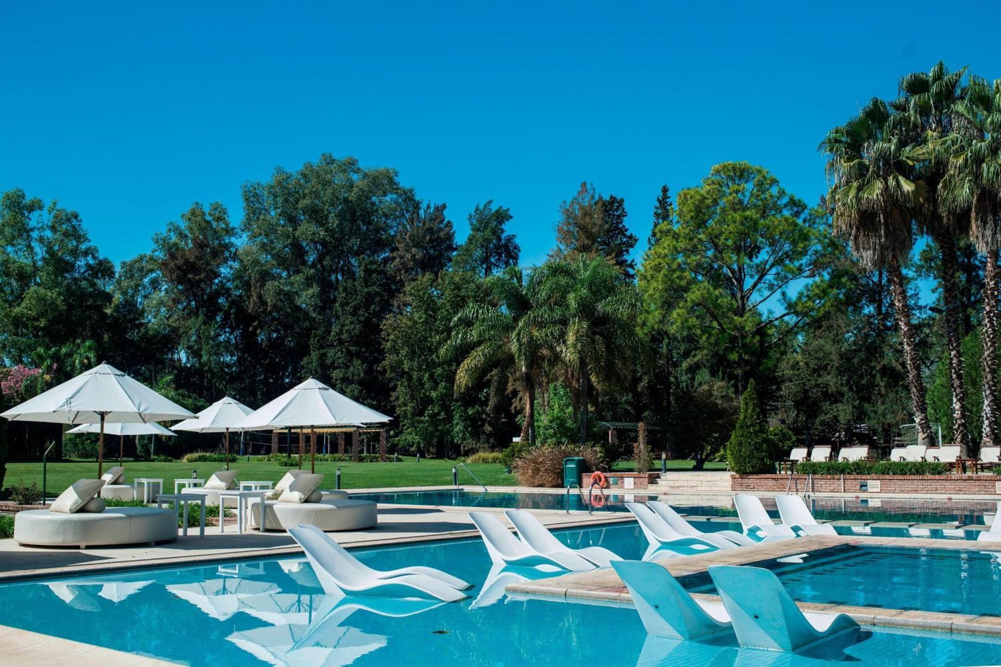 Sheraton Pilar Hotel & Convention Center Kültér fotó